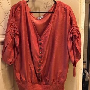 Claudia Richard top 2x